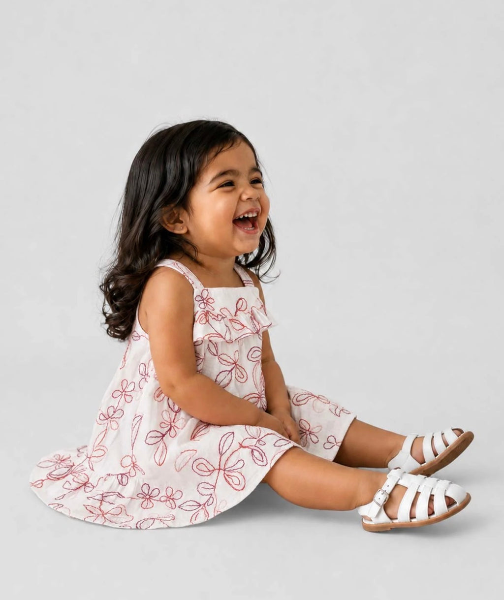 VESTIDO DE TIRAS CON TELA BORDADA DE FLORES
